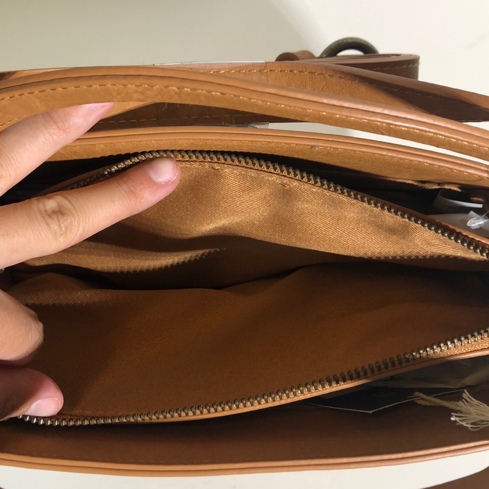 Women’s Woven Circle Crossbody Bag - Picture 6 of 6